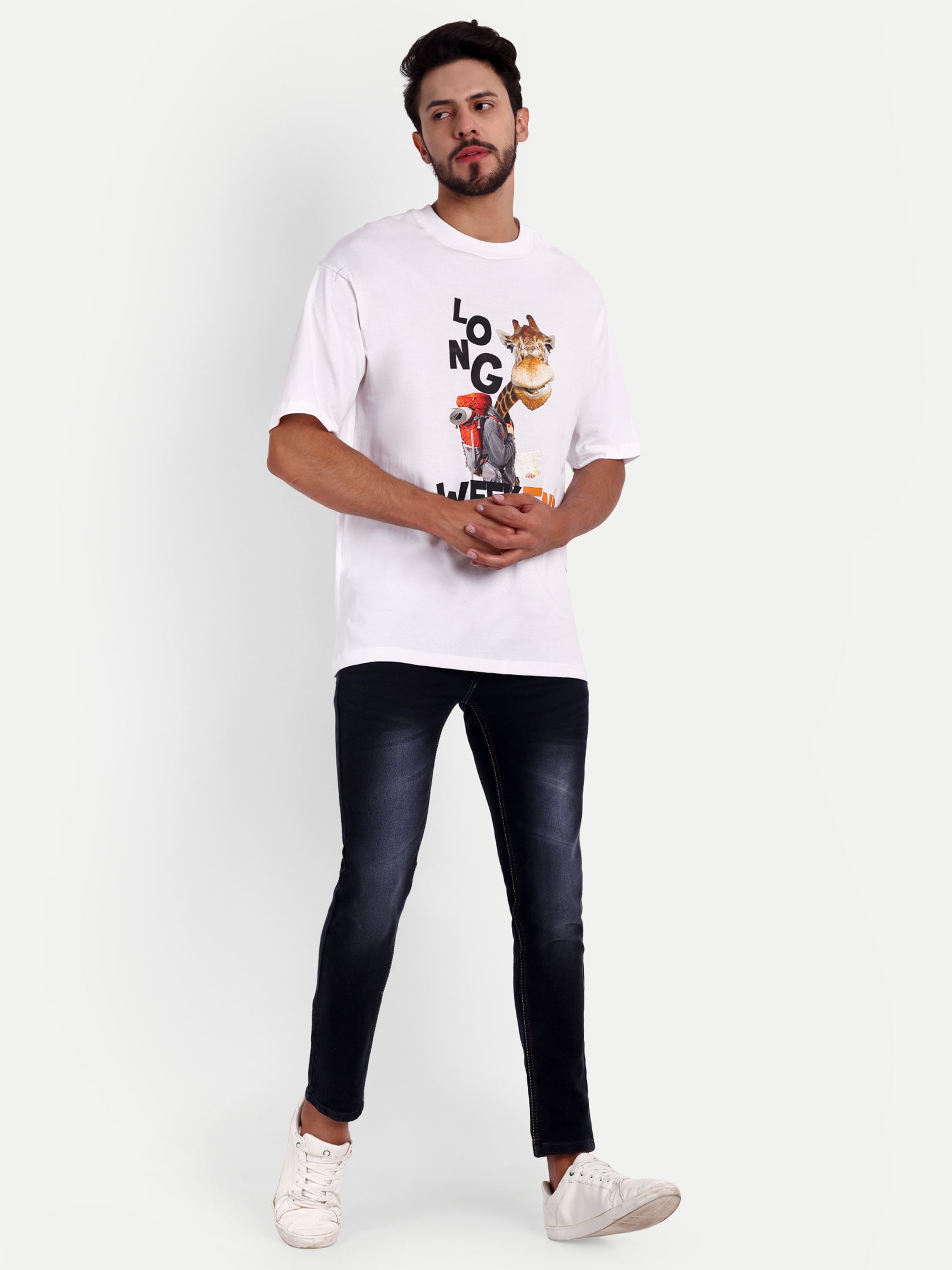Long weekend giraffe white oversized graphic Tshirt