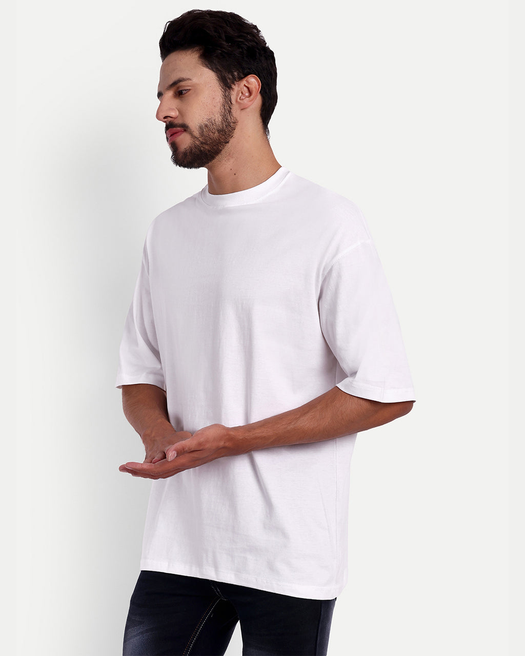 BASIC WHITE OVERSIZED T-SHIRT