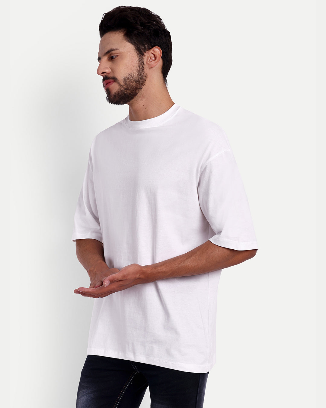 BASIC WHITE OVERSIZED T-SHIRT