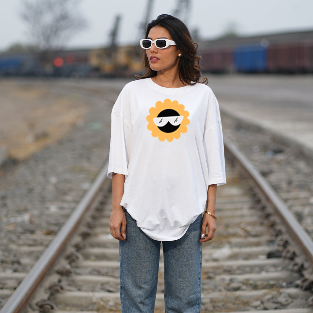 IT'S ALWAYS SUNNY WHITE OVERSIZED T-SHIRT