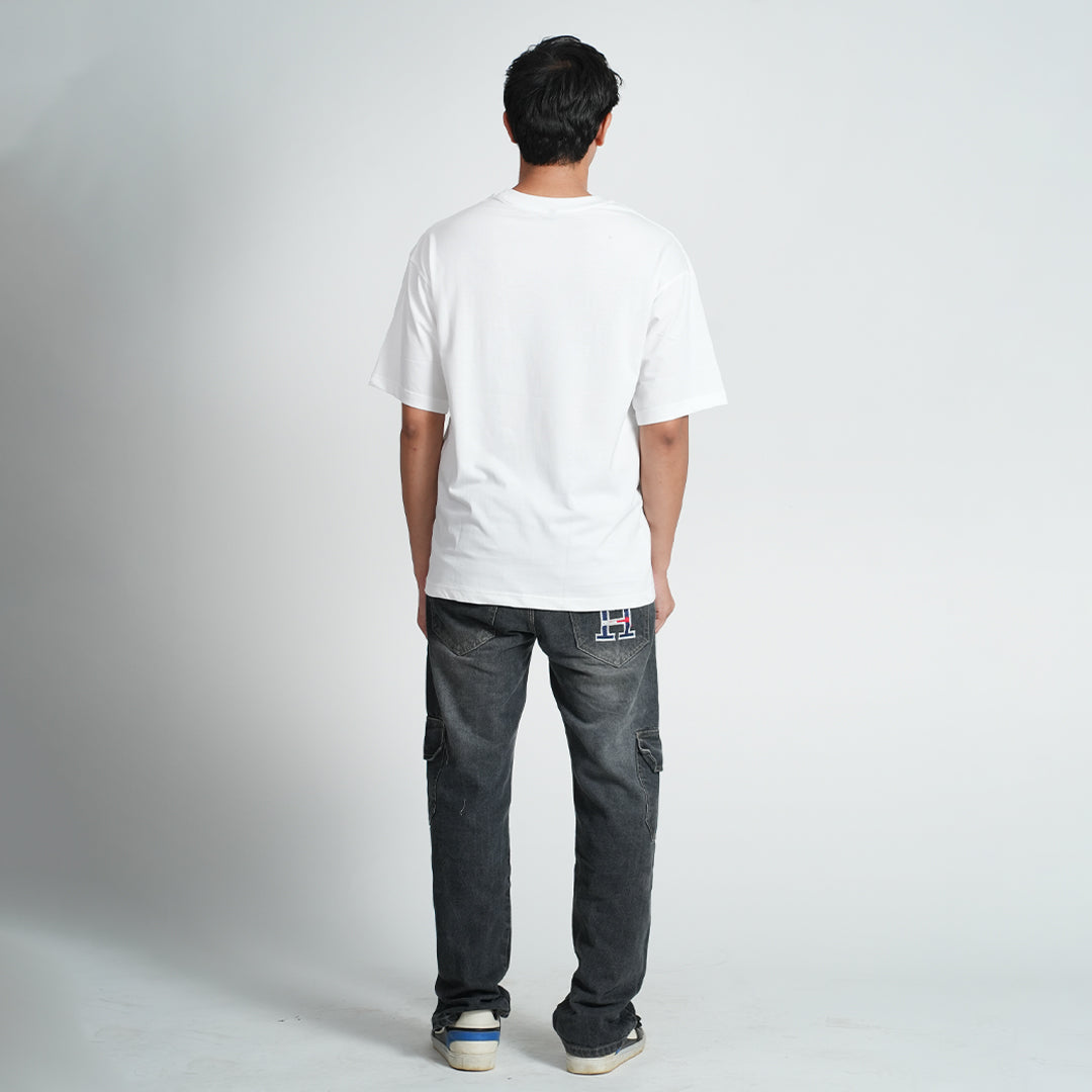 Bloopers waiting isn't White Printed Oversized T- shirt