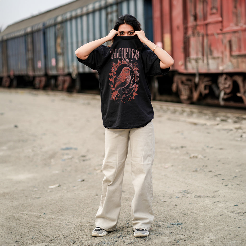 Bloopers Bird women's black oversized dropshoulder t-shirt