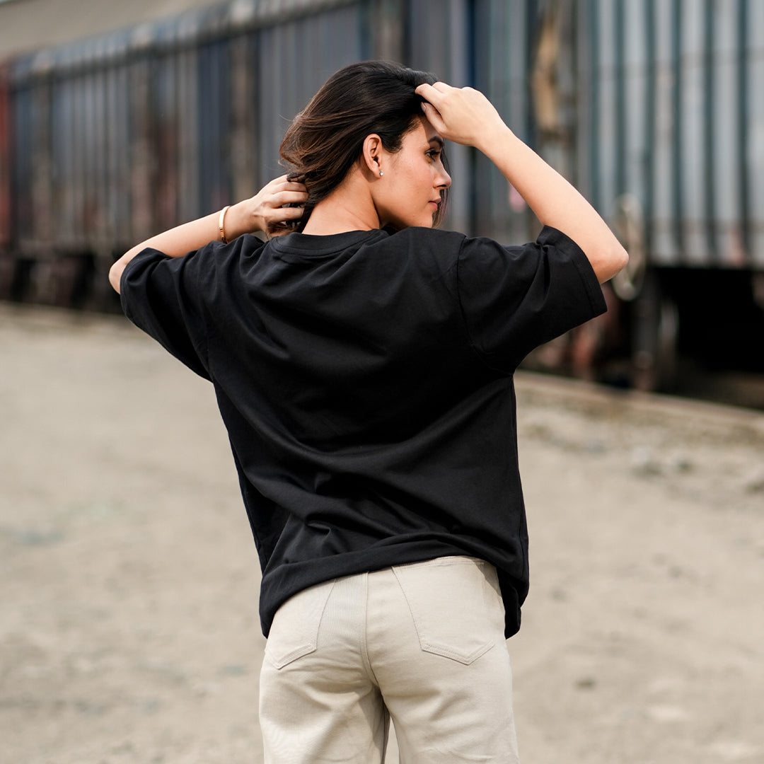 Bloopers Bird women's black oversized dropshoulder t-shirt