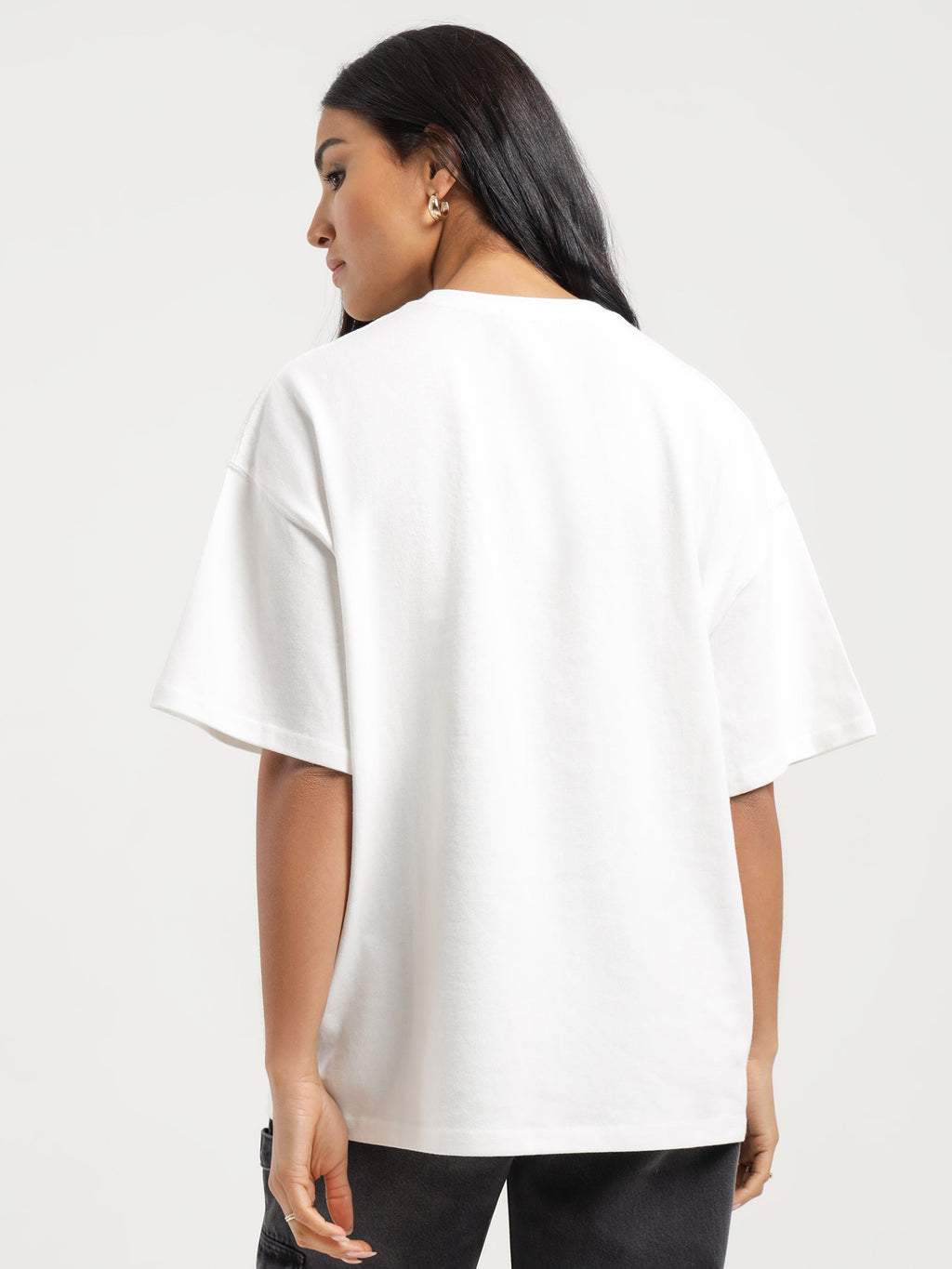 BASIC WHITE OVERSIZED  WOMEN T-SHIRT